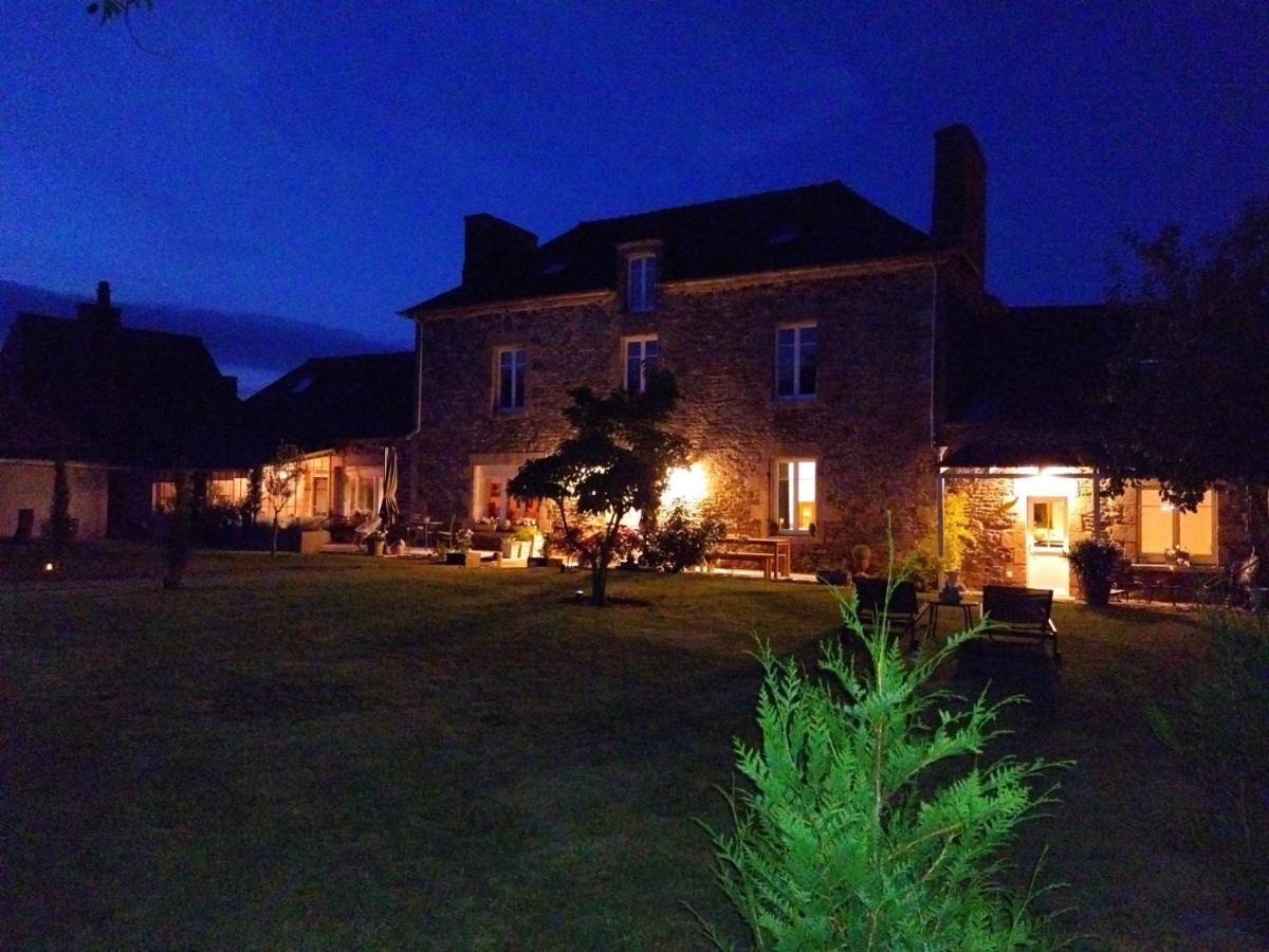 La Ménardière Serenitatis chambre d'hôtes petit déjeuner compris Corseul Exterior foto